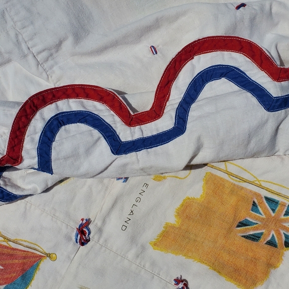 Vintage Handmade Tabacco Silks quilt - Picture 3 of 7